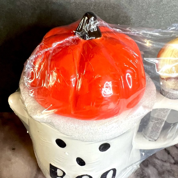 Halloween Ceramic Boo Ghost Mug with Pumpkin Topper Lid + Witch Broom Spoon - Picture 5 of 8